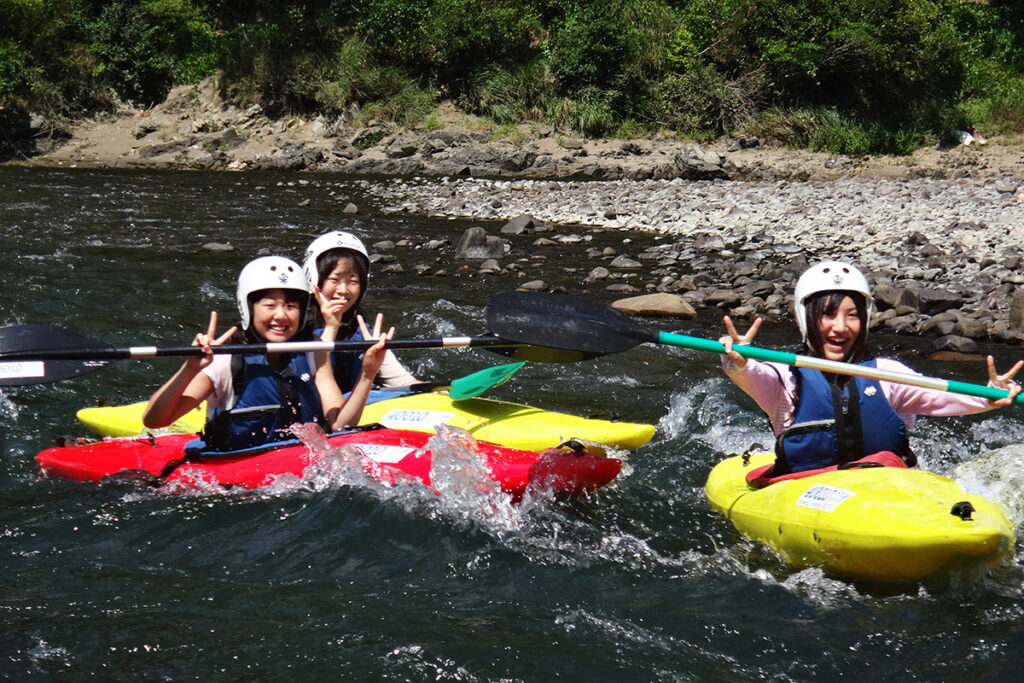 Shimanto Kawanoeki Canoe House