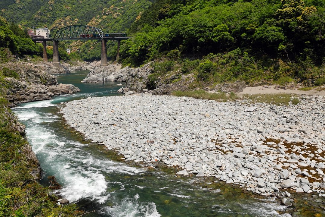 Shikoku Mannaka Sennen Monogatari