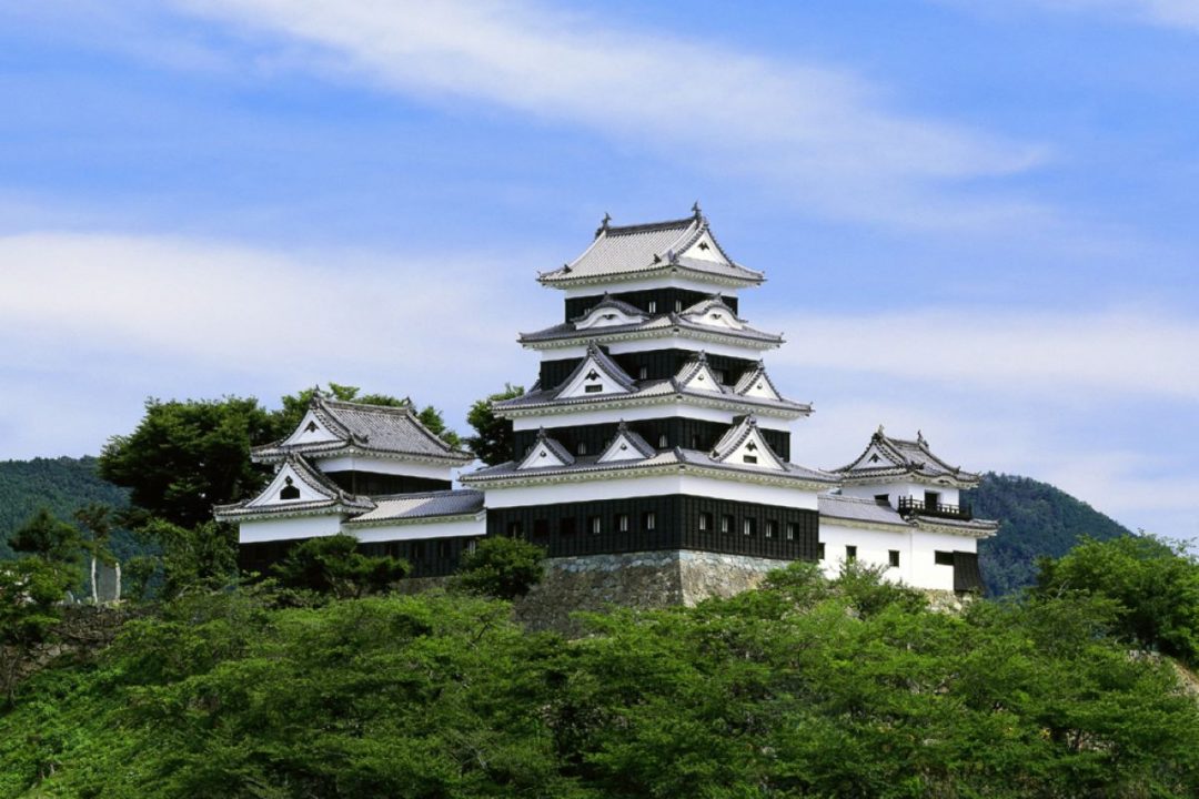 Ozu Castle | Japan RAIL & TRAVEL