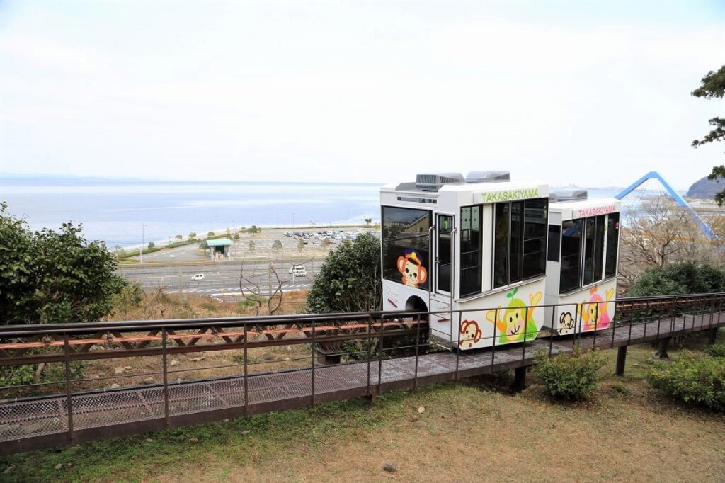 Takasakiyama Natural Zoo